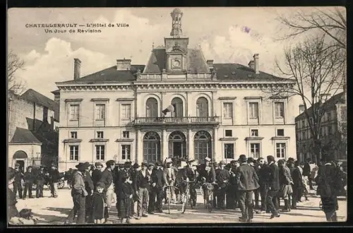 AK Châtellerault, L`Hôtel de Ville, Un jour de Révision