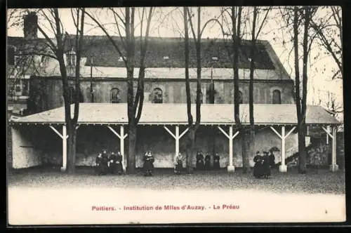 AK Poitiers, Institution de Mlles d`Auzay, Le Préau
