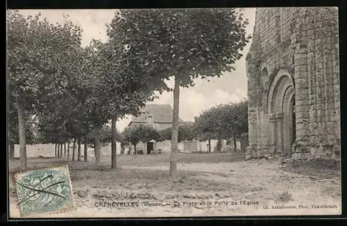 AK Chenevelles /Vienne, La Place et la Porte de l`Église