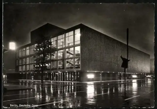 AK Berlin, Deutsche Oper in nächtlicher Beleuchtung