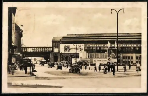 AK Berlin, Bahnhof Friedrichstrasse, Blick von der Brücke aus