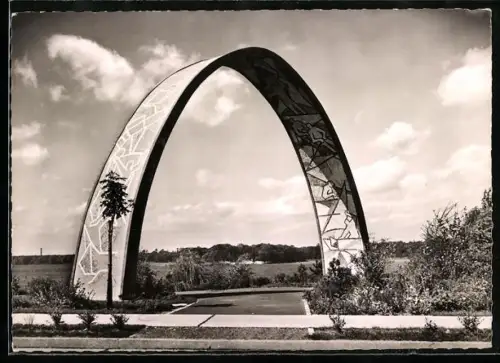 AK Berlin-Tegel, Mosaik-Bogen