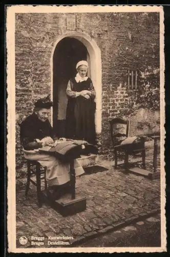 AK Brugge / Bruges, Kantwerksters, Dentellieres, Frauen beim klöppeln
