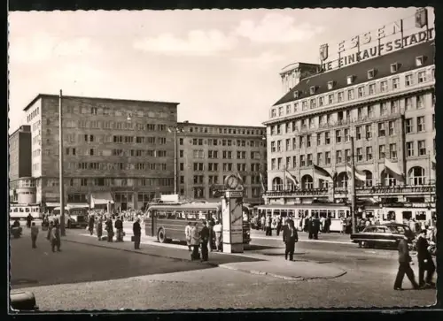 AK Essen, Bahnhofsvorplatz mit Strassenbahn