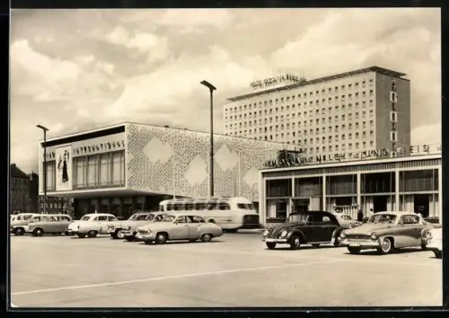 AK Berlin, Karl-Marx-Allee mit Hotel Berolina