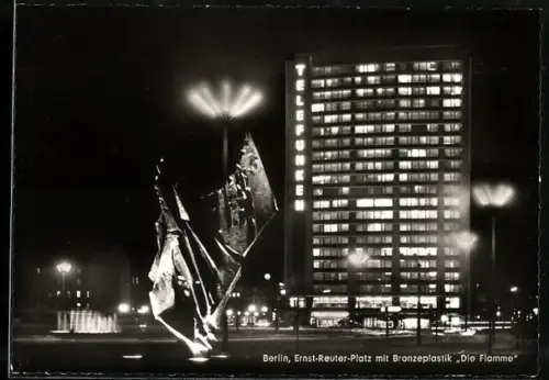 AK Berlin, Ernst-Reuter-Platz mit Bronzeplastik Die Flamme