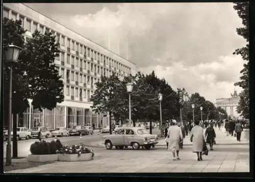 AK Berlin, Brandenburger Tor mit Unter den Linden