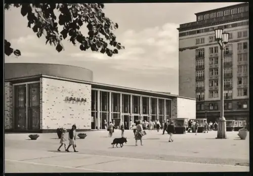 AK Berlin, Karl-Marx-Allee mit Filmtheater Kosmos