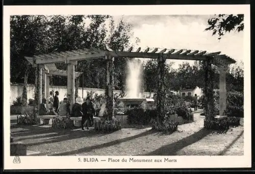 AK Blida, Place du Monument aux Morts