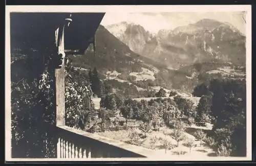 AK Berchtesgaden, Blick von Villa und Pension Margerita auf Berge und Tal