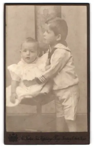 Fotografie K. Festge, Erfurt, Anger 51, Brüder Wolfgang und Sigismund Schmidt im Oktober 1910