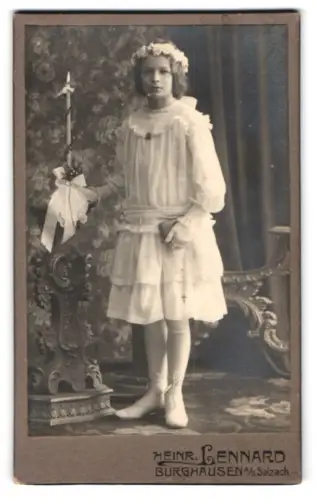 Fotografie Heinrich Lennard, Burghausen, Stadtplatz 44, Marianne Trinkl mit 10 Jahren 1919