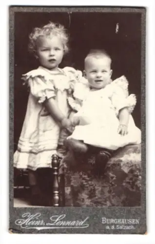 Fotografie Heinr. Lennard, Burghausen, Geschwister Franz und Berta zusammen im Porträt 1906