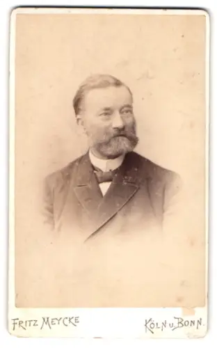 Fotografie Fritz Meycke, Köln, Schildergasse, Hubert Niessen mit Bart im Porträt, geboren 1827, gestorben 1908
