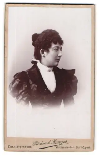 Fotografie Richard Barges, Charlottenburg, Wilmersdorfer Strasse 150, Marie Oberberg im Profil