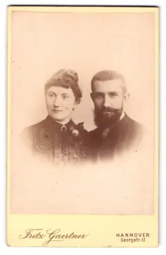 Fotografie Fritz Gaertner, Hannover, Georgstr. 17, Porträt eines Paares 1889