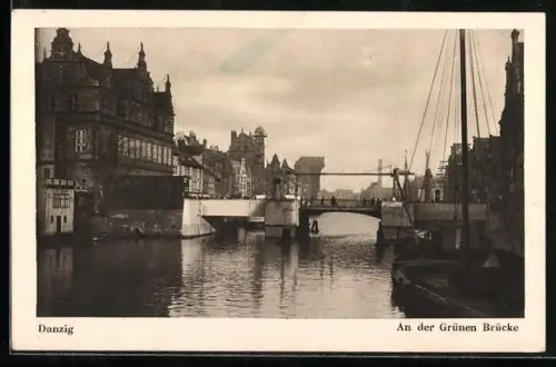 AK Danzig / Gdansk, an der Grünen Brücke