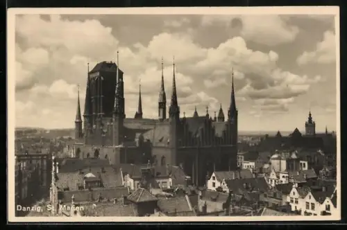 AK Danzig / Gdansk, Blick auf St. Marien