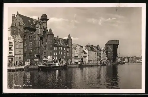 AK Danzig / Gdansk, Blick zum Krantor