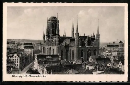 AK Danzig / Gdansk, Gesamtansicht mit Marienkirche