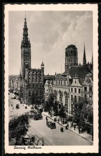 AK Danzig / Gdansk, Langermarkt mit Rathaus und Artushof
