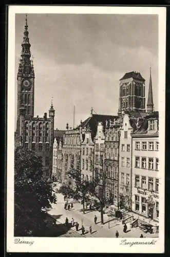 AK Danzig / Gdansk, Blick auf den Langermarkt aus der Vogelschau