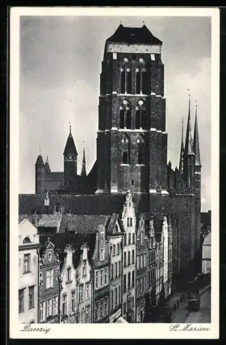 AK Danzig / Gdansk, Blick auf St. Marien-Kirche