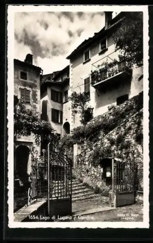 AK Gandria a. Lago di Lugano, Häuseransichten mit Eingangstor