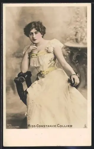 AK Schauspielerin Constance Collier mit Kleid