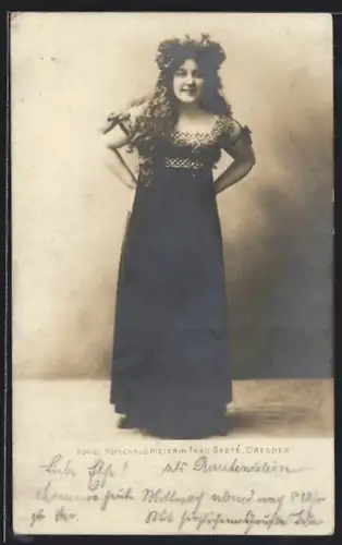 AK Dresden, Königliche Hofschauspielerin Frau Basté, 1904