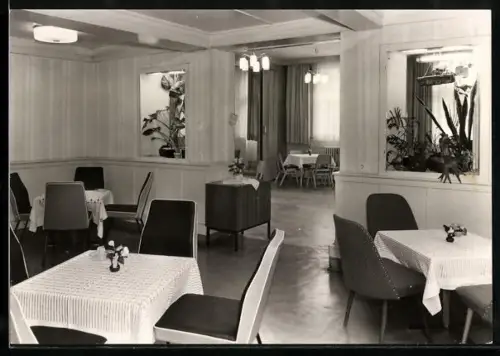 AK Schwarzburg /Thür., FDGB-Erholungsheim Johann Wolfgang von Goethe, Klubraum, Innenansicht