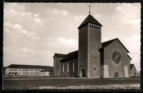 AK Oelde /Westf., St. Josefskirche mit Schule