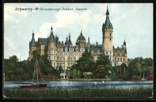 AK Schwerin i. M., Grossherzogl. Schloss, Seeseite