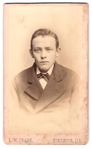 Fotografie L. W. Clark, Streator, Heinrich Rädeke im Porträt