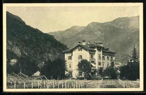 AK Gries-Bolzano, Pension Villa Hinträger hinter einem Garten