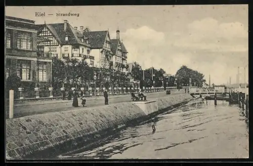 AK Kiel, Strasse Strandweg mit Brücke