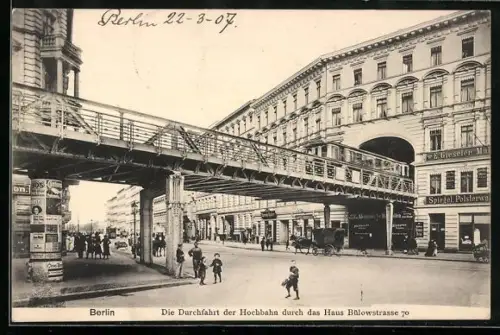 AK Berlin-Schöneberg, die Durchfahrt der Hochbahn durch das Haus Bülowstrasse