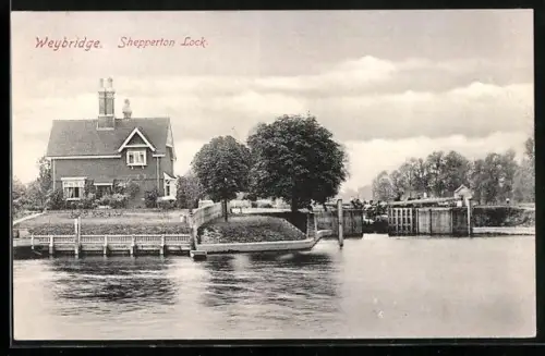 AK Weybridge, Shepperton Lock