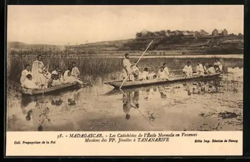 AK Madagascar, Les Catéchistes de l`Ecole Normale en Vacances, Missions des PP. Jésuites