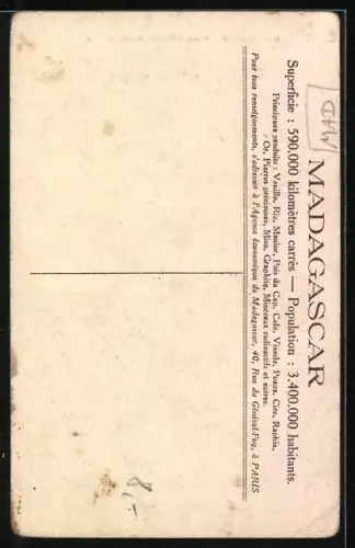 AK Madagascar, Femmes Tanala pilant du Riz