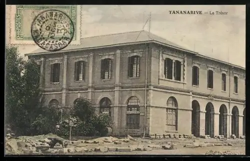 AK Tananarive, Le Trésor