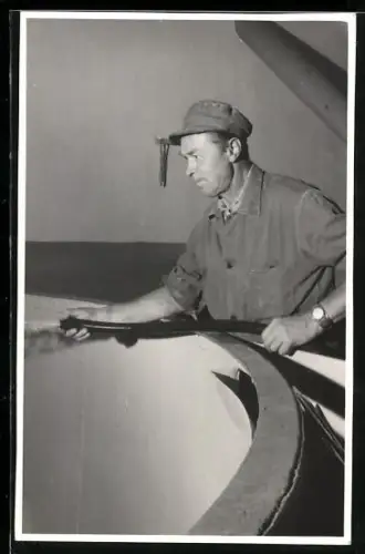 Foto-AK Leoben, Arbeiter in der Brauerei Göss