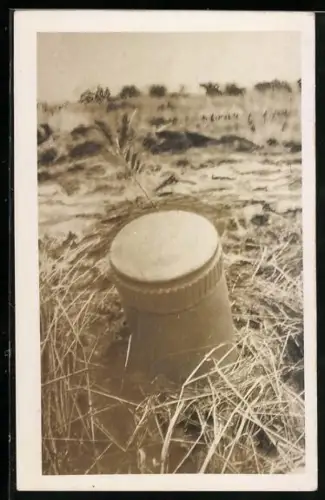 Foto-AK Unexplodierte Munition aus dem Ersten Weltkrieg
