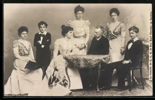 AK Die Familie des Herzogs Karl Theodor von Bayern