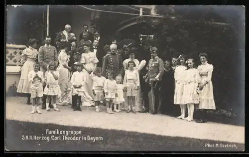 AK Familiengruppe Herzog Karl Theodor von Bayern