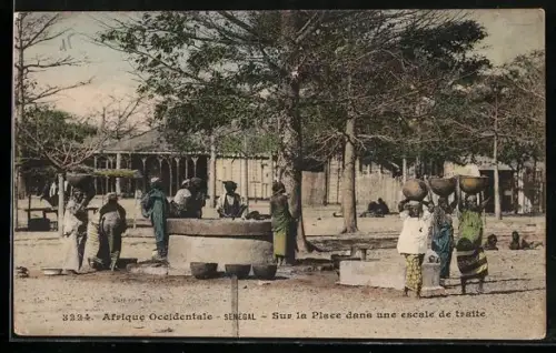 AK Senegal, Sur la Place dans une escale de traite