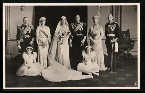 AK Buckingham, Royal Wedding Group at Buckingham Palace 1934, T. R. H. the Duke & Duchess of Kent with their parents