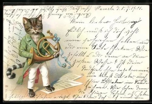 Künstler-AK Adrett gekleidete Katze mit einem Waldhorn