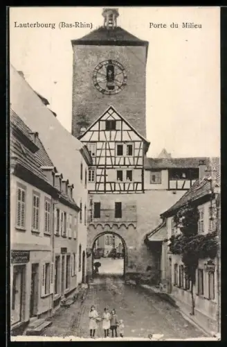 AK Lauterbourg /Bas-Rhin, Porte du Milieu