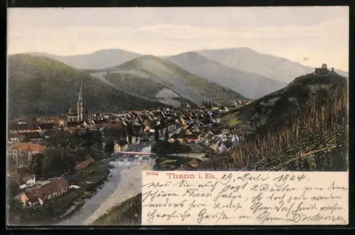 AK Thann i. Els., Vue sur la ville avec l`église et les collines environnantes